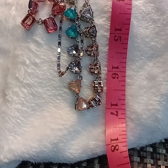 373. NECKLACE FASHION CLEAR PINK GREEN GEMS SILVER TONE MULTI STRAND 17" - Picture 6 of 6